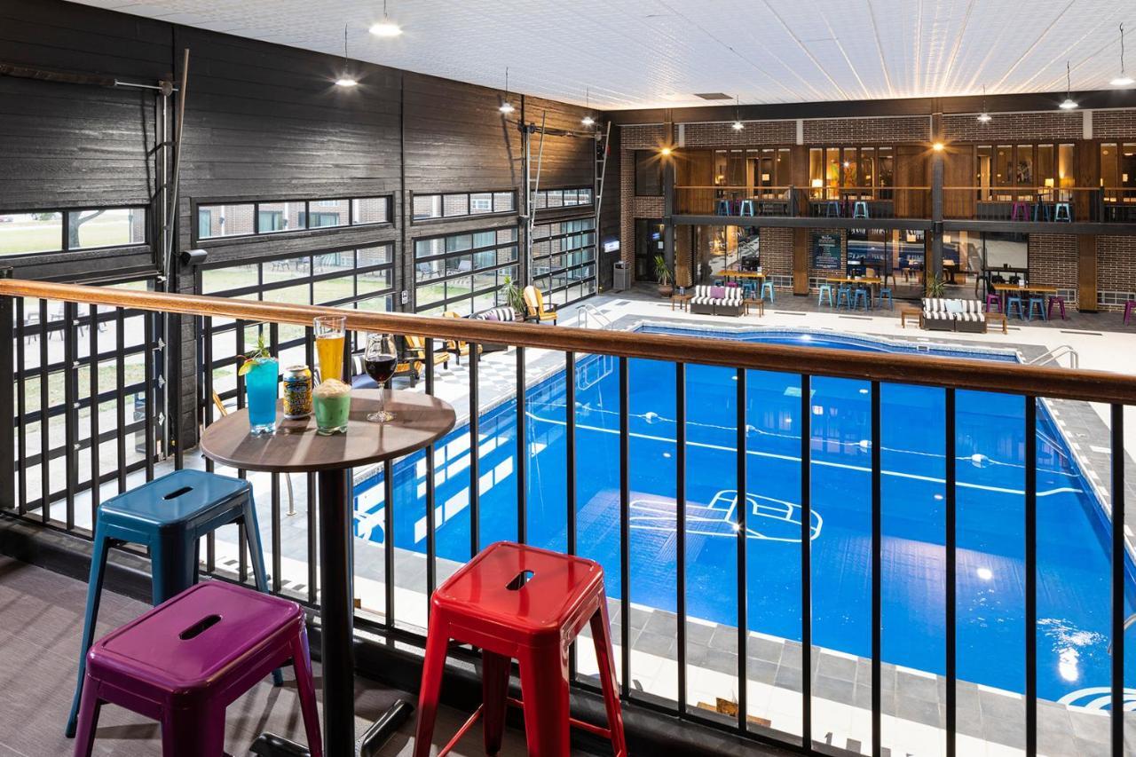The Highlander Hotel, Ascend Hotel Collection Iowa City Zewnętrze zdjęcie