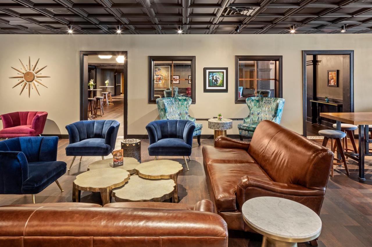 The Highlander Hotel, Ascend Hotel Collection Iowa City Zewnętrze zdjęcie