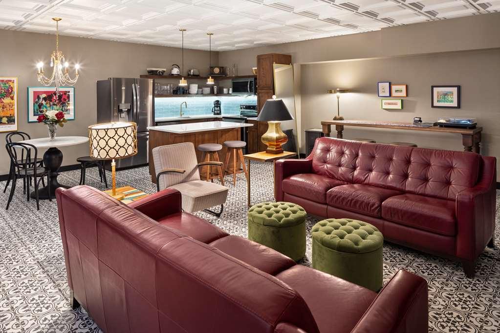 The Highlander Hotel, Ascend Hotel Collection Iowa City Pokój zdjęcie
