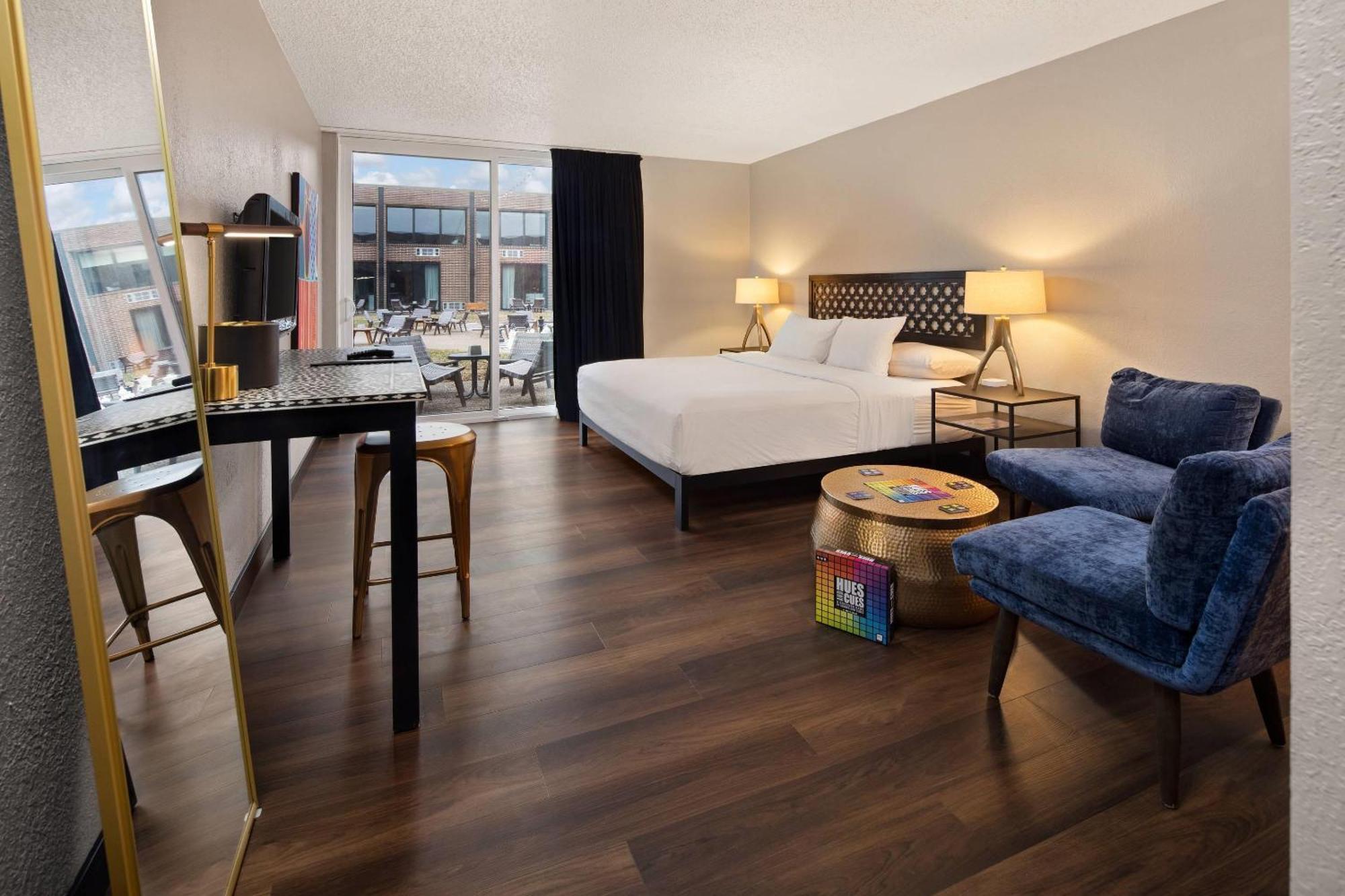 The Highlander Hotel, Ascend Hotel Collection Iowa City Zewnętrze zdjęcie